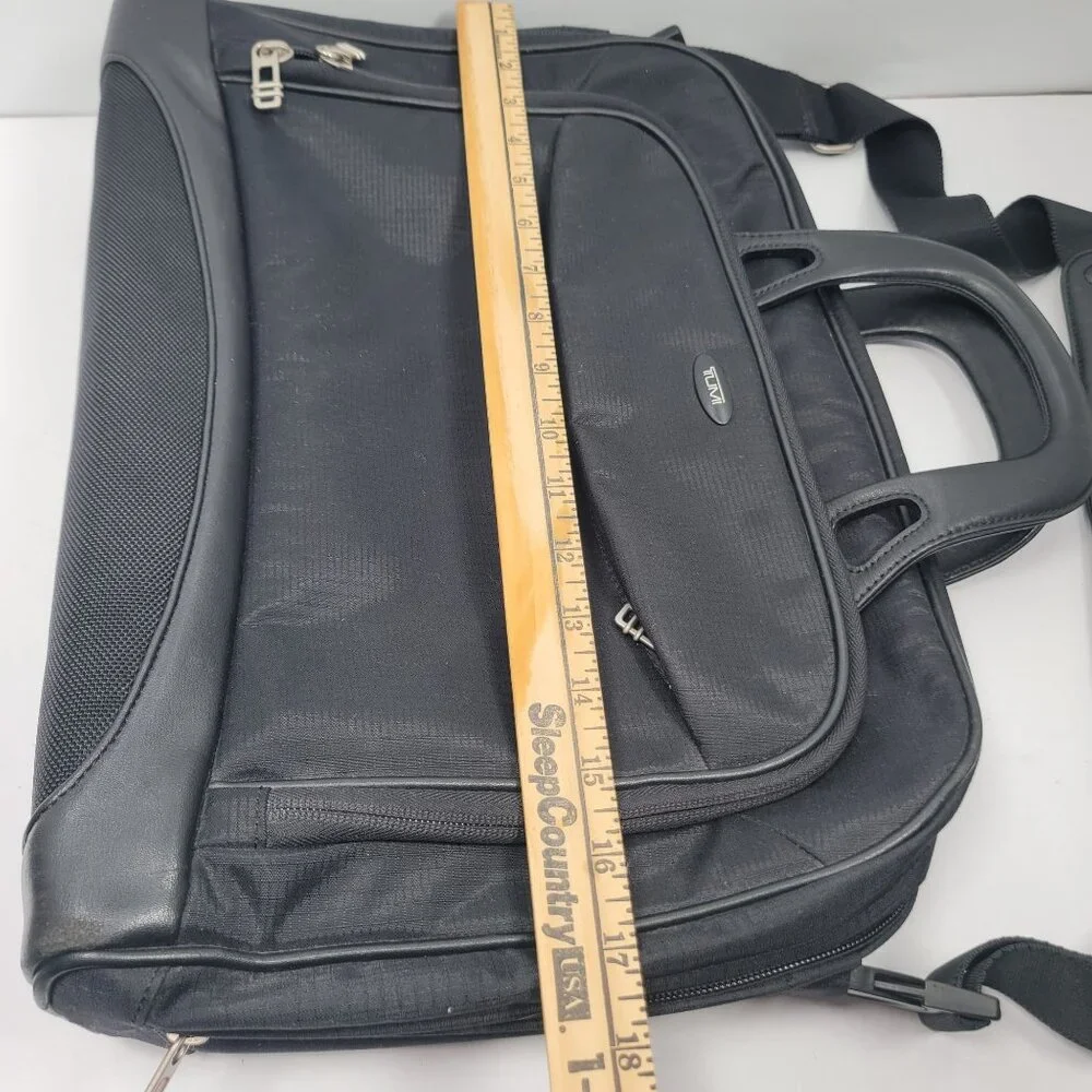 TUMI 2571D Men's Black Laptop Briefcase Shoulder Bag w/ Serial Number Tag